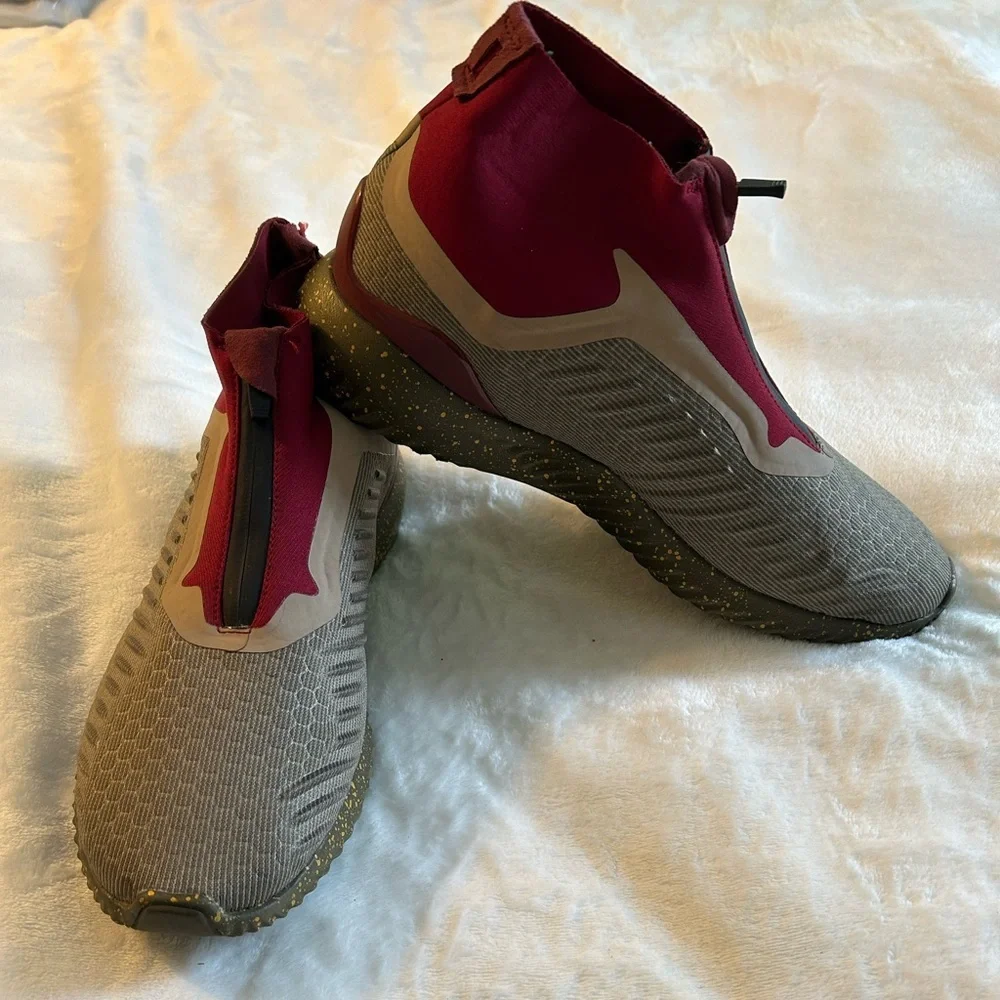 Adidas Alphabounce 5.8 zip Trace Olive Burgundy running shoes size 10 - Picture 1 of 10